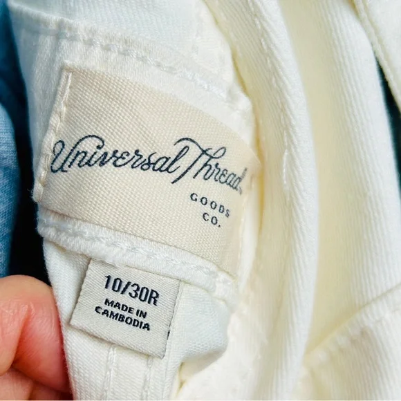 Universal Thread Off White Denim Overalls Women’s Size 10 - Picture 8 of 10